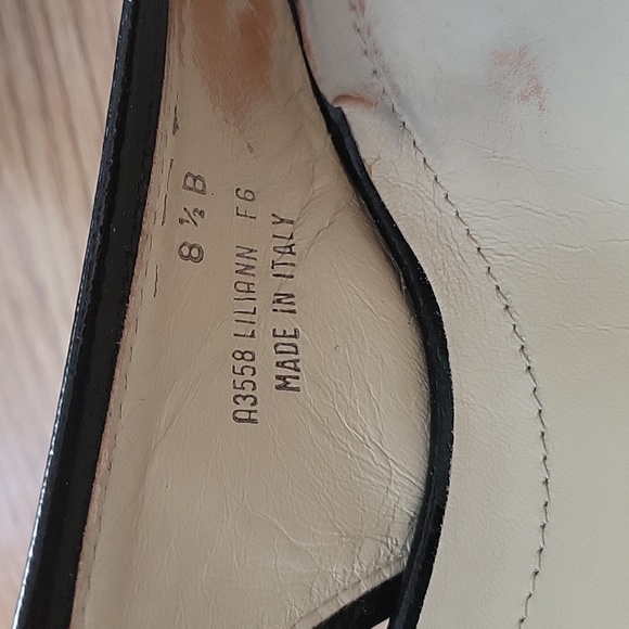 Coach Mini Heels - Picture 7 of 7